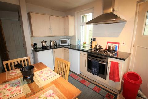 4 bedroom private hall to rent, Balmoral Road, Lancaster LA1