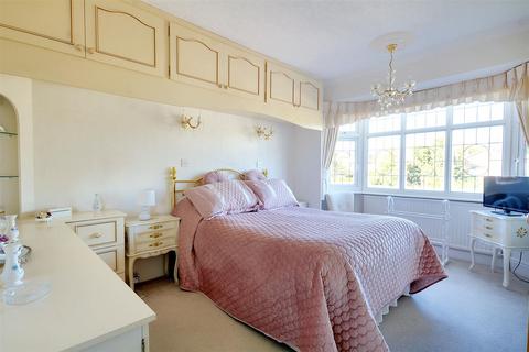 3 bedroom detached house for sale, Mansfield Road, Redhill, Nottingham