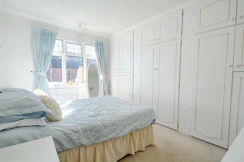 3 bedroom detached house for sale, Mansfield Road, Redhill, Nottingham