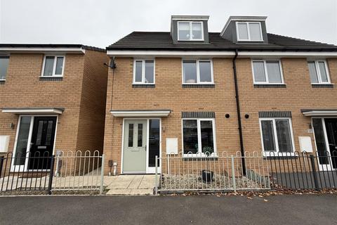 3 bedroom townhouse for sale, Baldwin Lane, Darlington