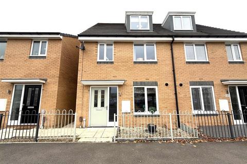 3 bedroom townhouse for sale, Baldwin Lane, Darlington