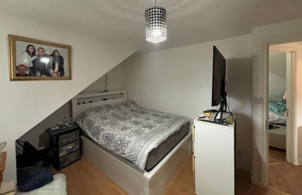 52 Northbrook Road, Ilford, Essex... 4 bed detached house for sale £