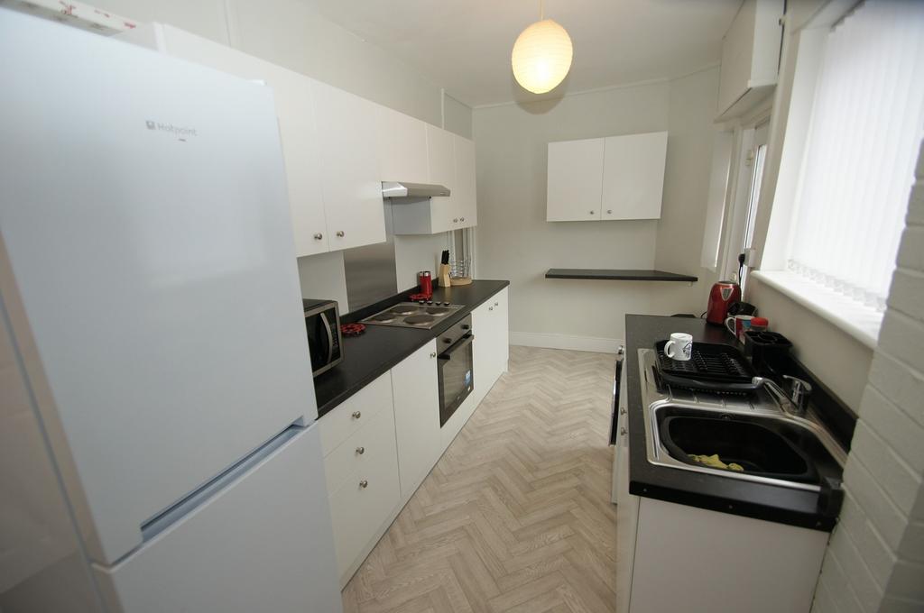25 Enfield Road, Ellesmere Port... 1 bed in a house share to rent £