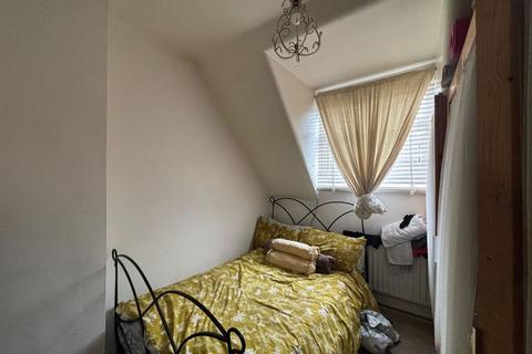 32 Ludlow Road, London, W5 1NY