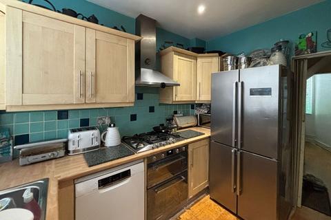 32 Ludlow Road, London, W5 1NY