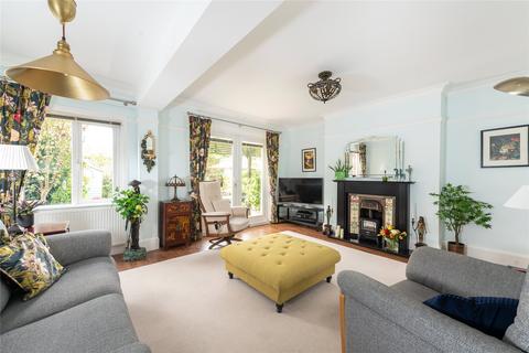 4 bedroom detached house for sale, Beresford Road, Bedford, Bedfordshire, MK40