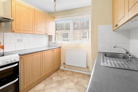 2 bedroom flat for sale, Wenvoe Close, Cherry Hinton CB1