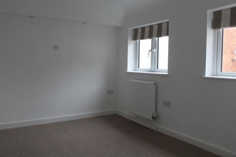 2 bedroom apartment to rent, Crescent Street, Weymouth