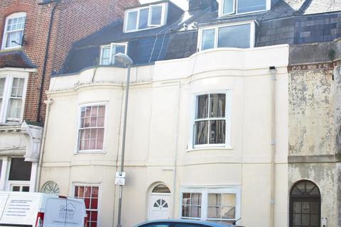 2 bedroom apartment to rent, Crescent Street, Weymouth