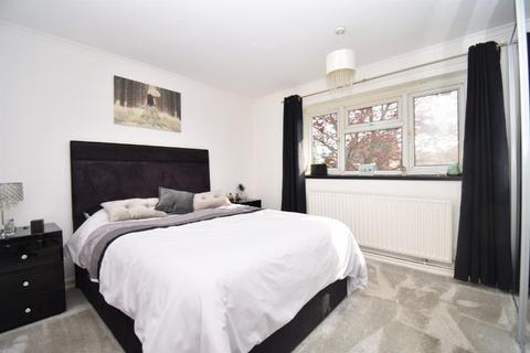 2 bedroom apartment for sale, Swingate Lane, Plumstead