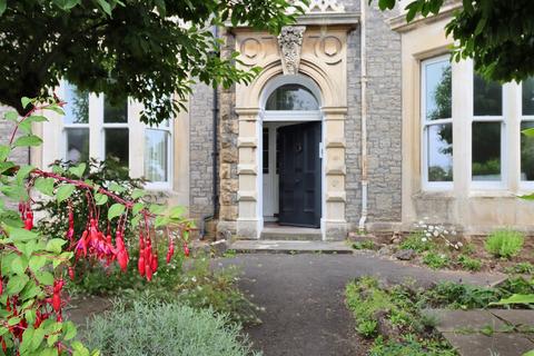 2 bedroom apartment for sale, Overlooking Herbert Gardens, close to Hill Road, Clevedon