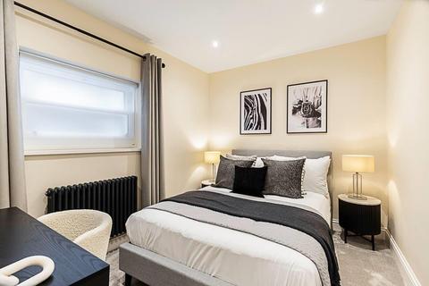 undefined, Spear Mews, London, Royal Borough of Kensington and Chelsea, SW5