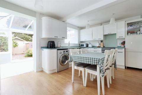 2 bedroom terraced house for sale, Situated close to town centre in Clevedon