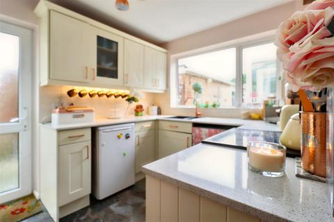 3 bedroom semi-detached house for sale, Modern family home on the East side of Clevedon