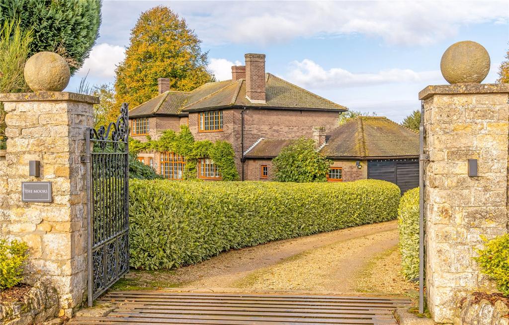 Front/Gated Entrance