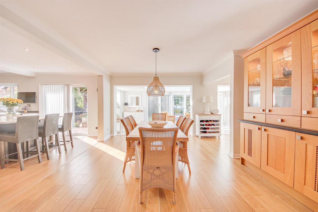 Fleetwood Road, Southport PR9 4 bed detached house for sale £700,000