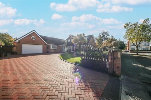 4 bedroom detached house for sale, Fleetwood Road, Southport PR9