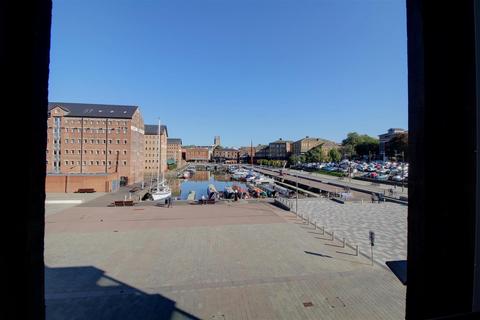 undefined, Barge Arm, Gloucester Docks