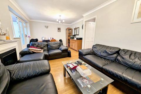 1 Windmill Close, Upminster, RM14 2HD