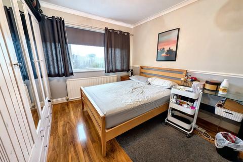 1 Windmill Close, Upminster, RM14 2HD