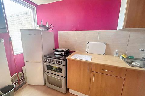 1 bedroom flat for sale, Waterloo Walk, Washington, Tyne and Wear, NE37 3EL