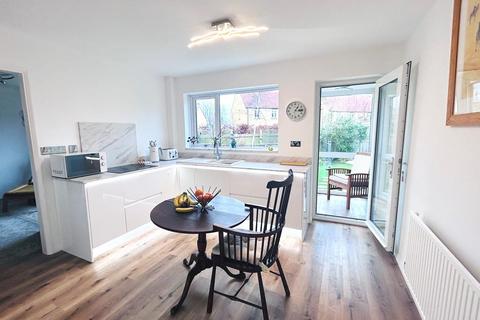 15 Arbour Close, Mickleton, Chipping Campden, GL55 6RR