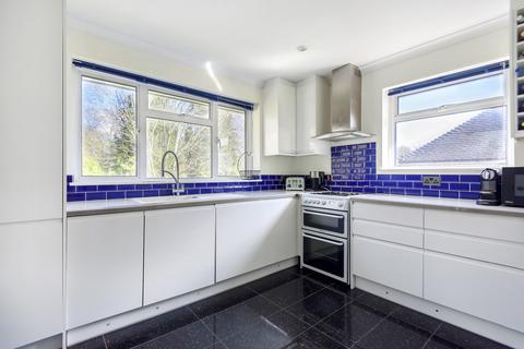 3 bedroom maisonette for sale, Tolcarne Drive, Pinner, Middlesex