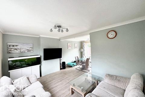 3 bedroom semi-detached house for sale, Peveril Road, Beeston