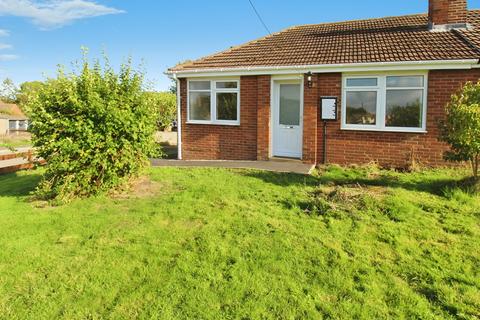 2 bedroom bungalow to rent, Main Street, Dry Doddington, NG23