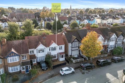 3 bedroom end of terrace house for sale, Pavilion Road, Worthing