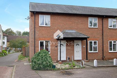 2 bedroom end of terrace house for sale, Dale Close, Colchester CO3