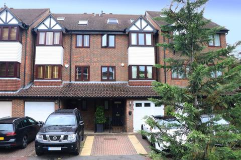 4 bedroom terraced house for sale, Eliot Gardens, Roehampton, London, SW15