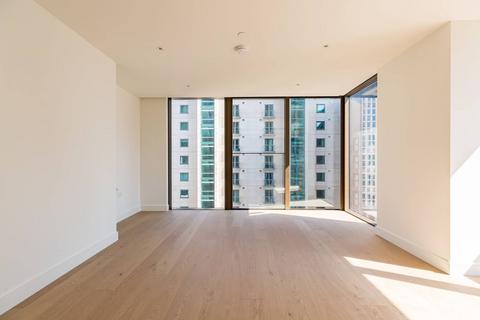 2 bedroom flat for sale, South Quay Plaza, Canary Wharf E14