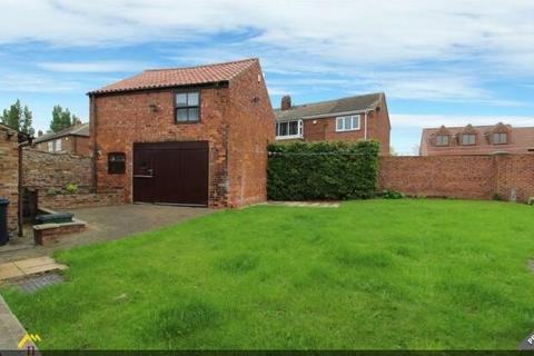 4 bedroom detached house to rent, High Street, Doncaster DN3