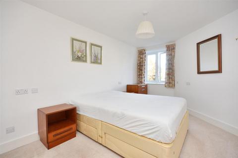 1 bedroom retirement property for sale, Jevington Gardens, Eastbourne