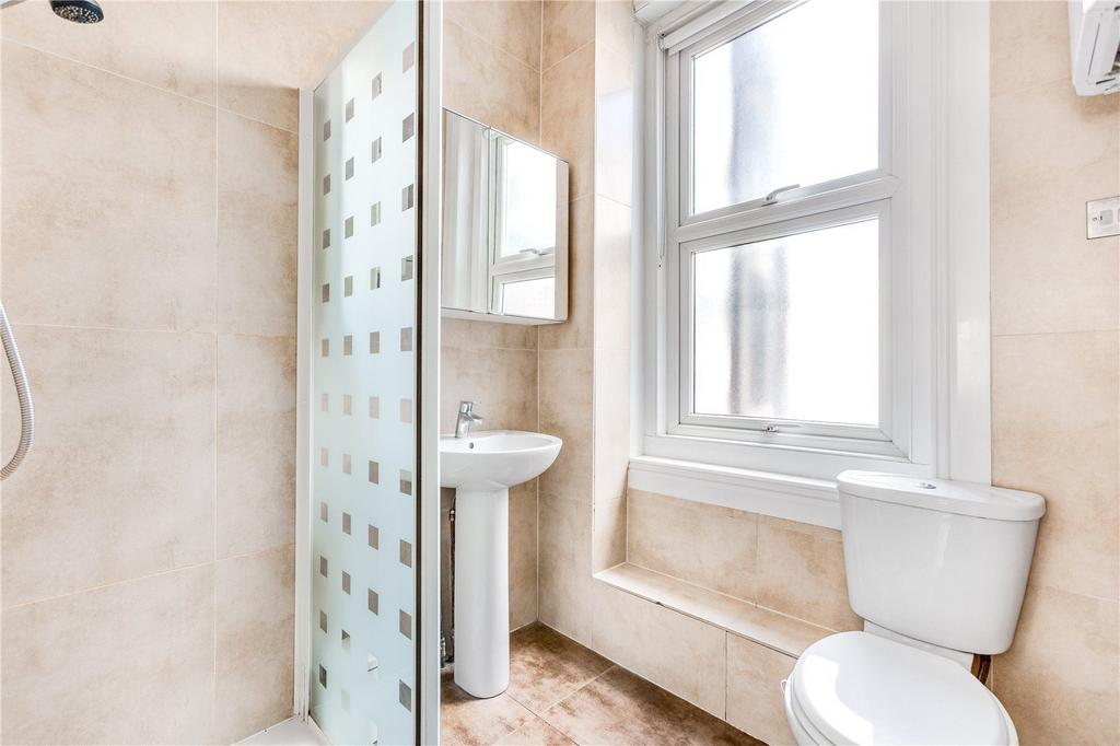 Battersea Rise, London Studio to rent £1,500 pcm (£346 pw)
