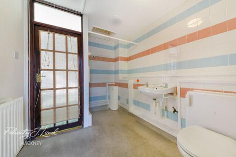13 Brinkworth Way, London, E9 5JX