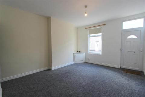 2 bedroom terraced house to rent, Ridsdale Street, Darlington