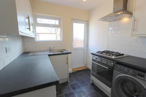 2 bedroom terraced house to rent, Ridsdale Street, Darlington