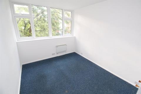 2 bedroom apartment to rent, Brookhill Court, Hertfordshire EN4