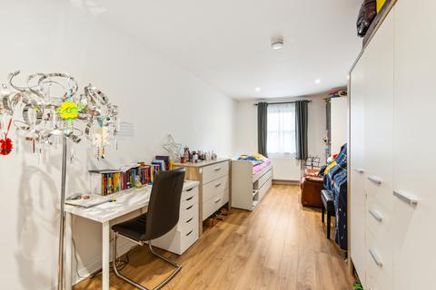 2 bedroom flat for sale, King Street Cloisters, Clifton Walk, London