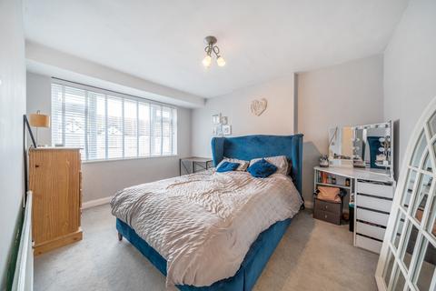 42 Castleton Road, Mitcham, CR4 1NY