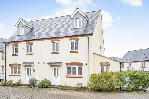 4 bedroom townhouse for sale, Fontwell Road, Bicester, OX26