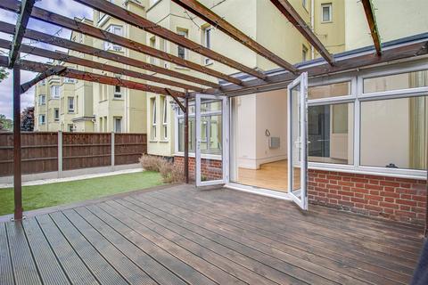 Station Road, Westcliff-On-Sea SS0
