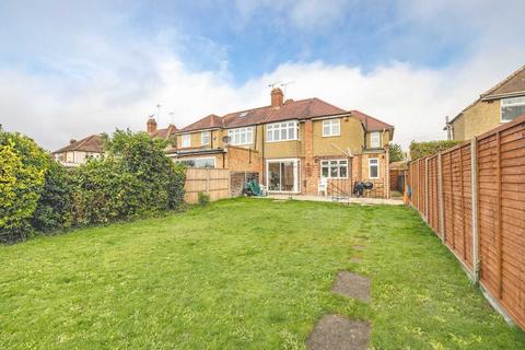 10 Fairfield Avenue, Datchet, Slough, SL3 9NQ
