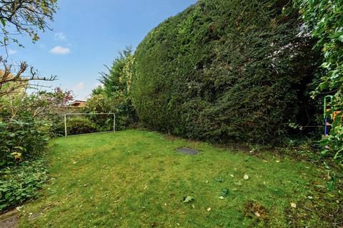 4 bedroom detached house for sale, Reading,  Berkshire,  RG4