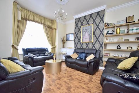 5 bedroom end of terrace house for sale, St. Peters Road, Highfields, Leicester, LE2