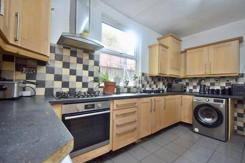 5 bedroom end of terrace house for sale, St. Peters Road, Highfields, Leicester, LE2