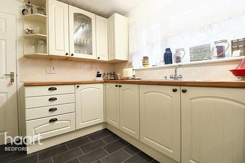 2 bedroom terraced house for sale, Meadway, Bedford