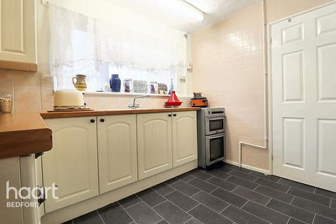 2 bedroom terraced house for sale, Meadway, Bedford